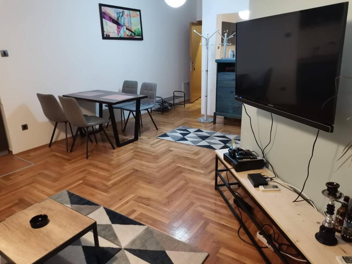 נובי סאד Apartment Luki מראה חיצוני תמונה